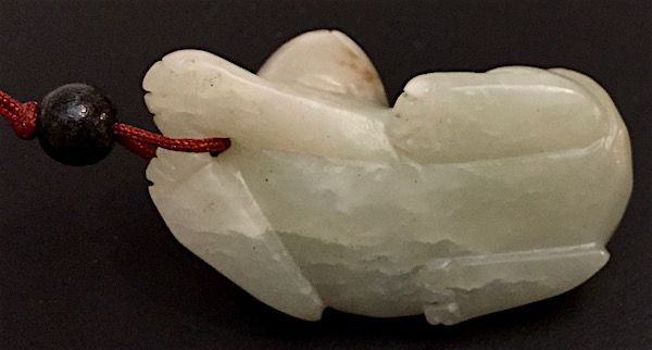 Chinese carved jade cat figurine