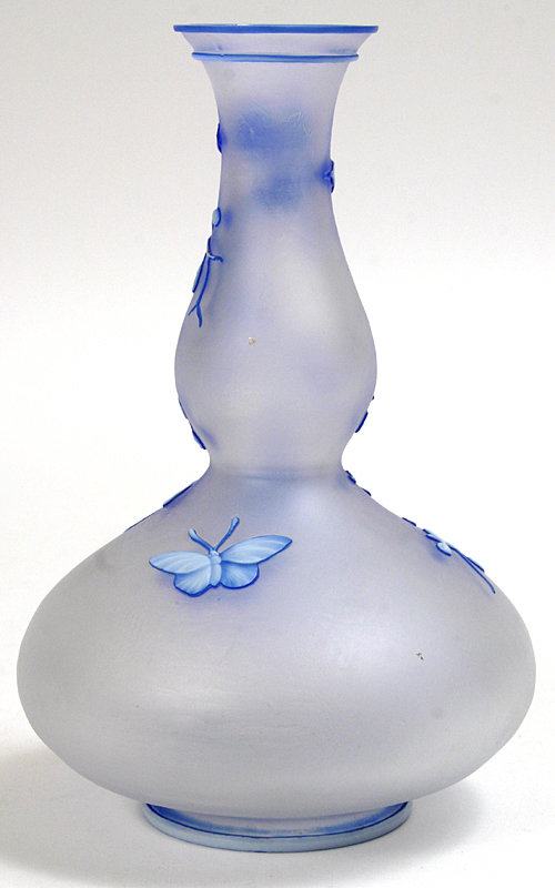 Thomas Webb English cameo glass gourd vase, three color
