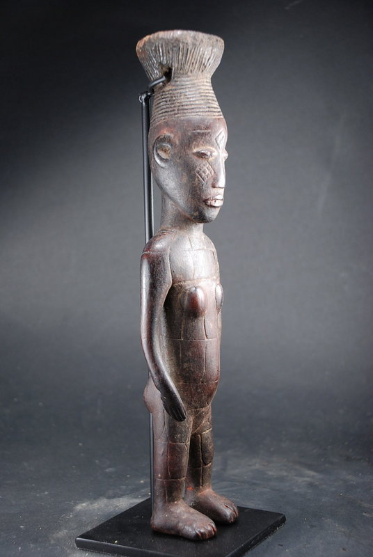 Rare Mangbetu Female Figurine