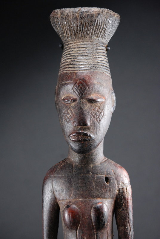 Rare Mangbetu Female Figurine