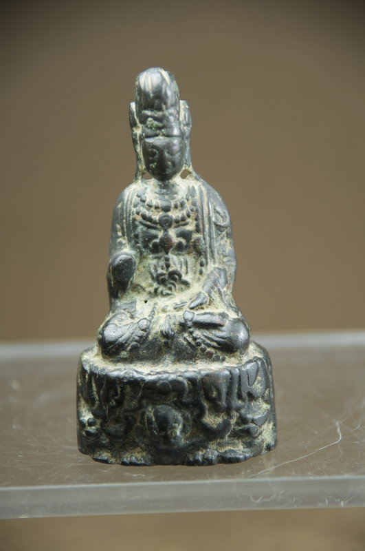 Very Rare Figurine of Kuan Yin, Ca. 6th C.
