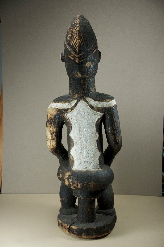 Important Feminine Figure, Idoma Peoples