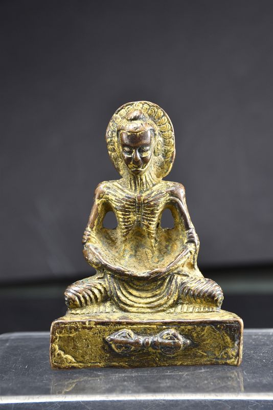Small Gilt Bronze Statue of Siddhartha, Tibet or China, 19th C.