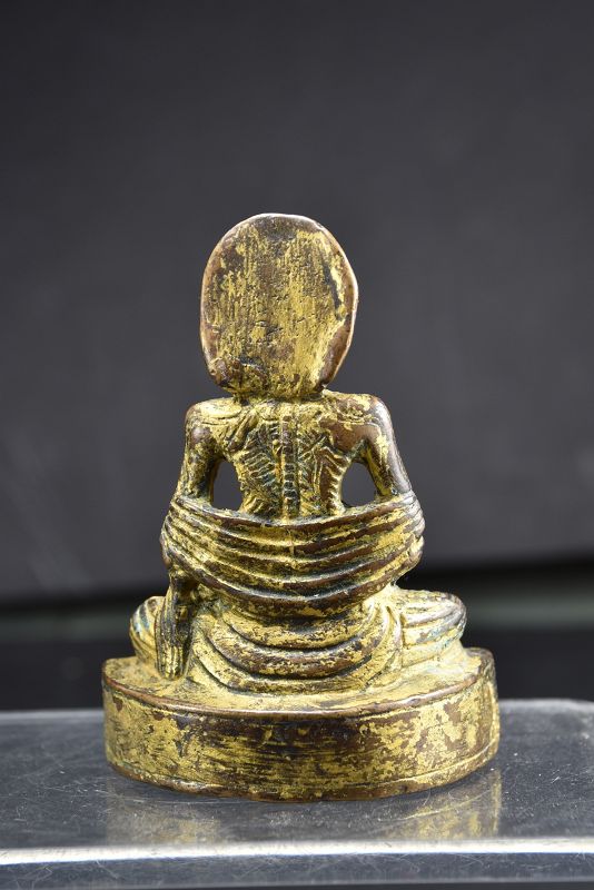 Small Gilt Bronze Statue of Siddhartha, Tibet or China, 19th C.
