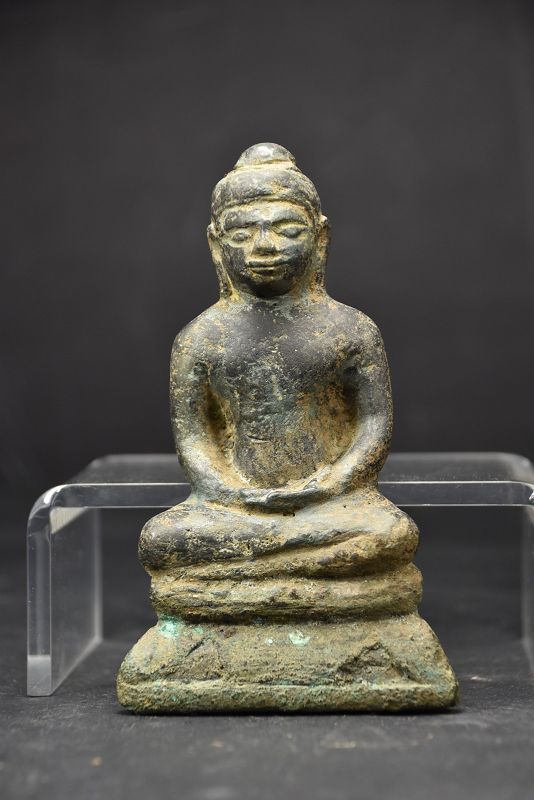 Statue of Buddha, Dvaravati Period, Ca. 9th C.