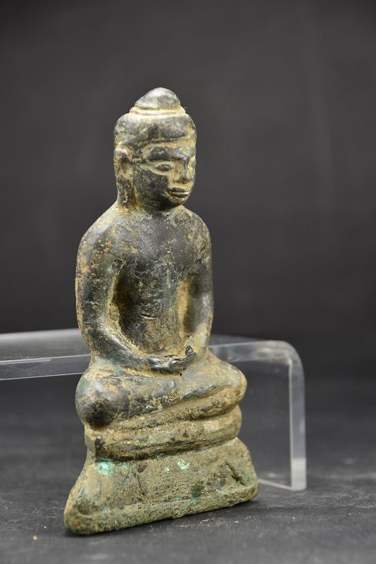 Statue of Buddha, Dvaravati Period, Ca. 9th C.