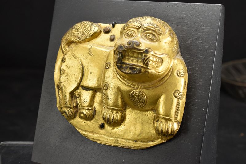 Snow Lion Plate, Tibet, Early 19th Century