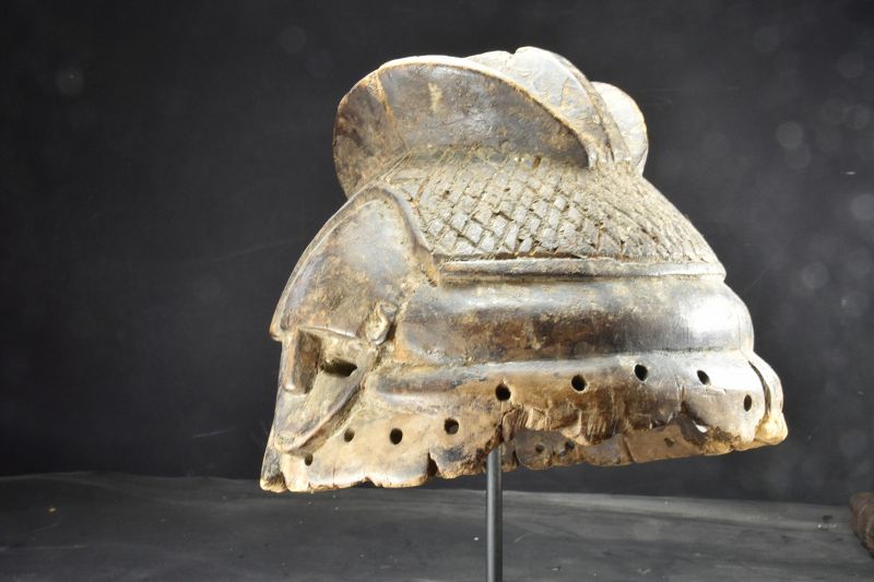 Mende Helmet Mask