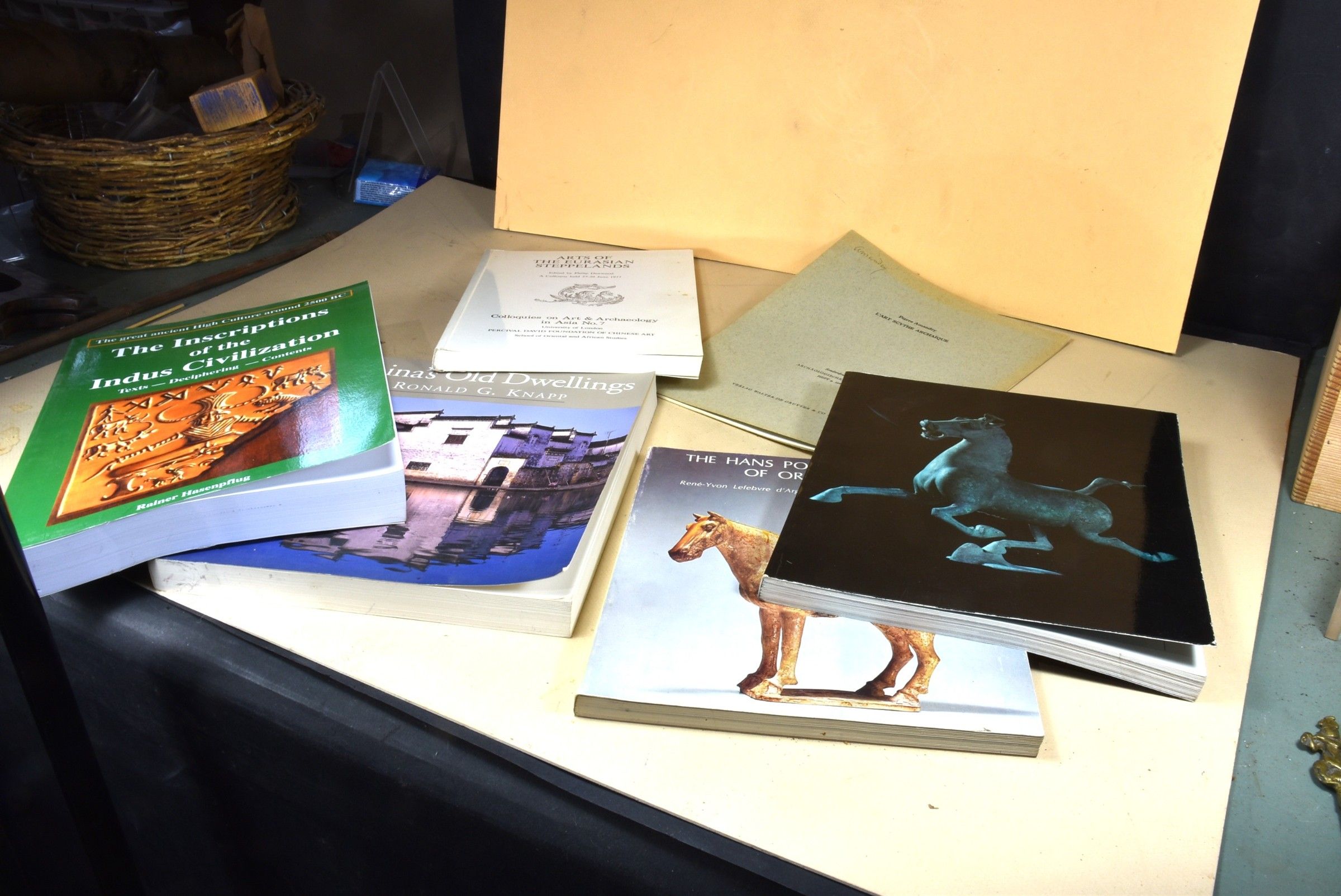 Traditional Collectibles, Books, References | Trocadero
