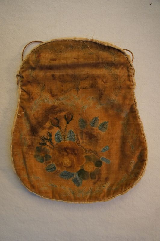 Antique velvet reticule theorem purse 1830-40