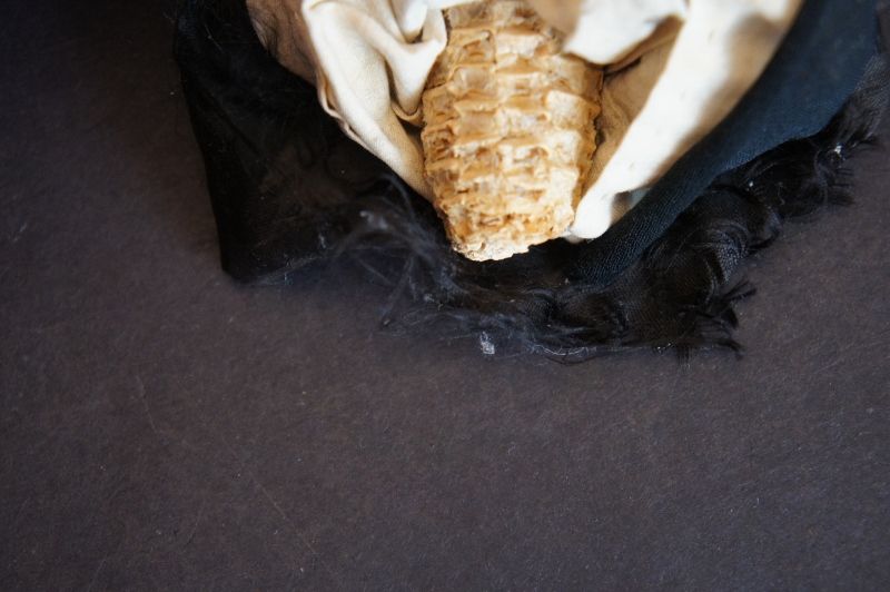 Rare 1830 corn cob stump doll with sepia ink face 5&quot;