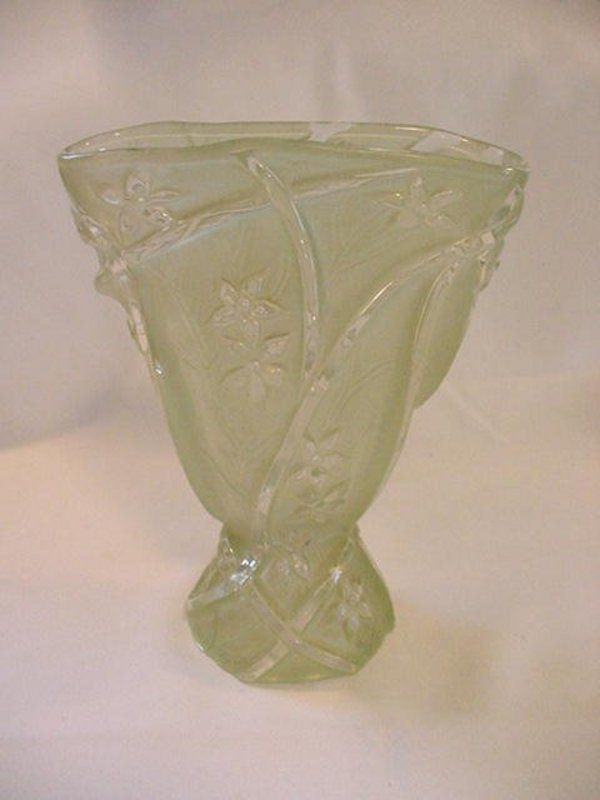 Consolidated Line 700 Fan Vase - Jade Ceramic