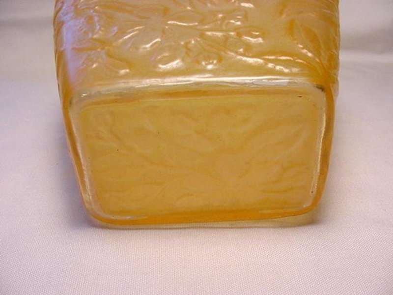 Consolidated Glass Chickadee Vase - Honey