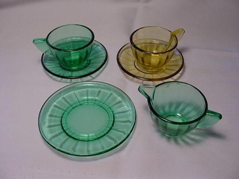 Akro Agate Small Interior Panel  Dishes