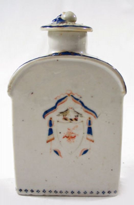 Chinese Export Porcelain Armorial Tea Caddy