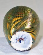 Art Glass Vase (Quezal)