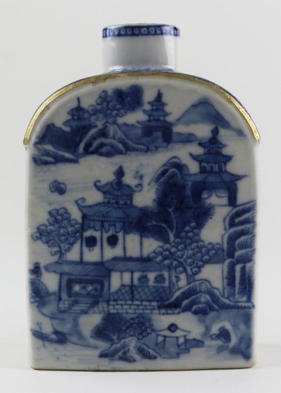 Chinese Export Porcelain Blue and White Tea Caddy with Cover