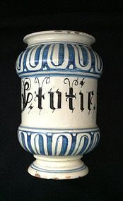 18th Century Italian drug jar. Albarello