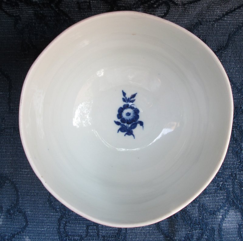 Royal Copenhagen Blue &amp; White bowl c. 1780