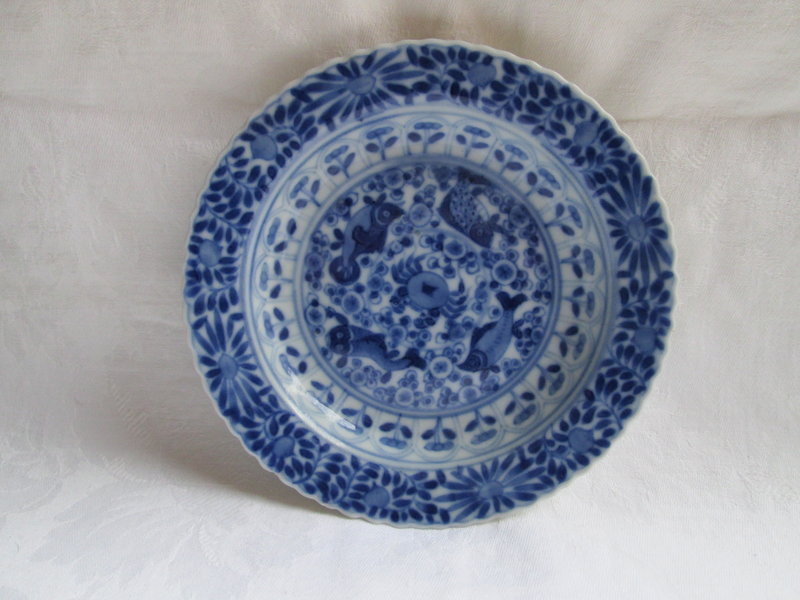 Chinese 18th century blue and white dish with fish