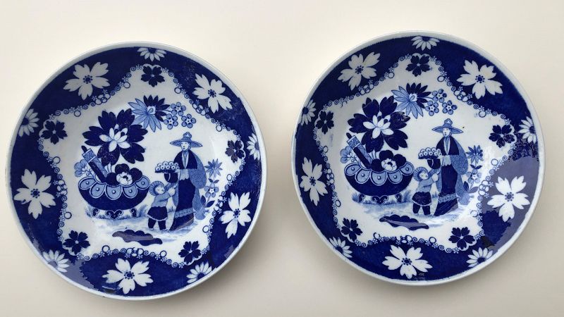 2 pairs of English plates with similar decoration c. 1830