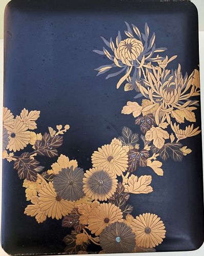 Japanese large lacquer box, floral decoration, 19th century