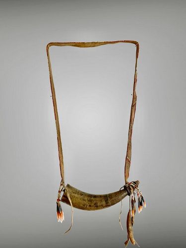 powder horn with strap