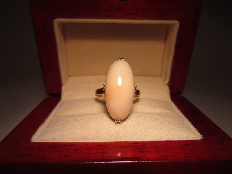 Angel Skin Coral and 18k Yellow Gold Ring