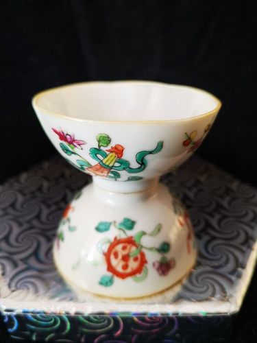 Mid Qing Dynasty Famille Rose Tea Cups