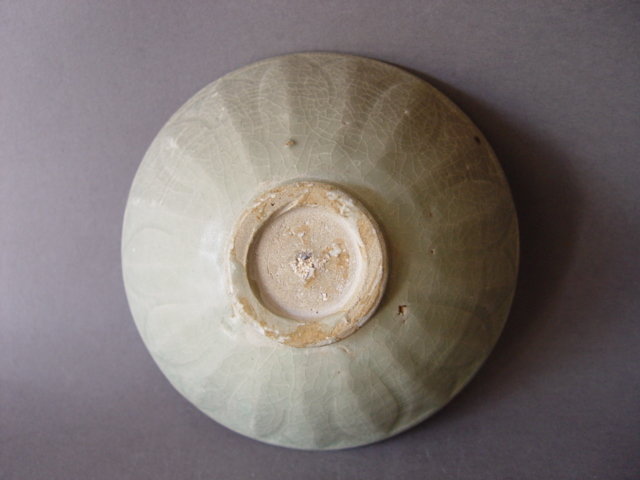 A Song Dynasty Longquan Celadon Lotus bowl