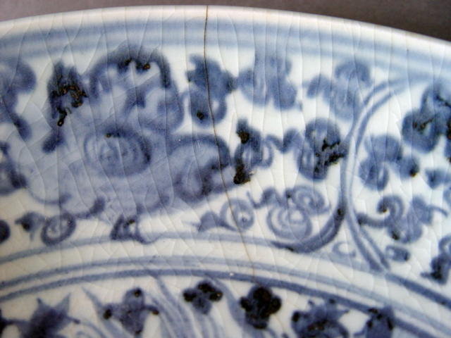 A rare, large  Ming Dynasty blue and white Peacock dish