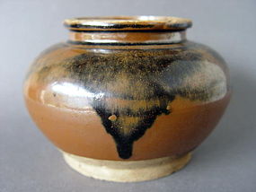 A beautiful glazed Song Dynasty  Henan pot