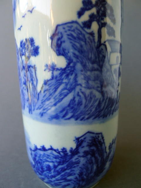 A very decorativeYongzheng marked bottle vase