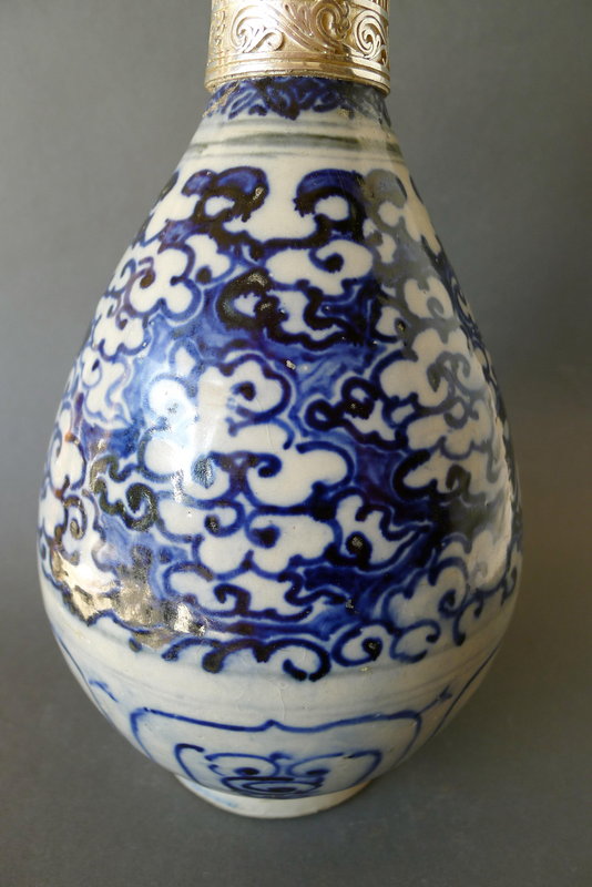 The deepest cobalt blue ever reported on Annamese ware