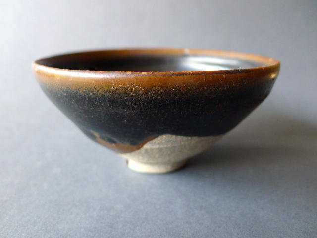 An extremely rare Song Jizhou bowl with gilt decoration