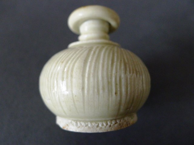 Excellent lateTang period  Xicun ribbed neck bottle with iron splashes