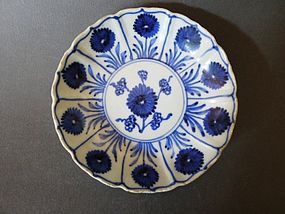 A absolutely lovely  Kangxi blue & white aster dish
