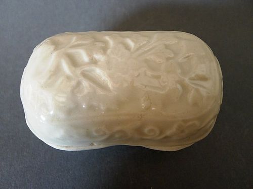 A Song Dynasty Dehua ware covered box