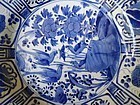 Excellent and large Japanese Arita Kraak-Style blue and white Charger
