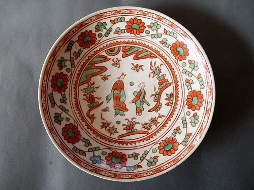 A large and rare polychrome Ming dish, Zhengde - Jiajing period