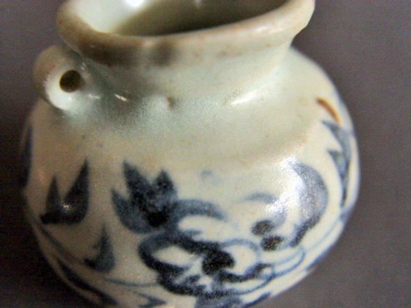 Rare Yuan Dynasty blue and white jarlet