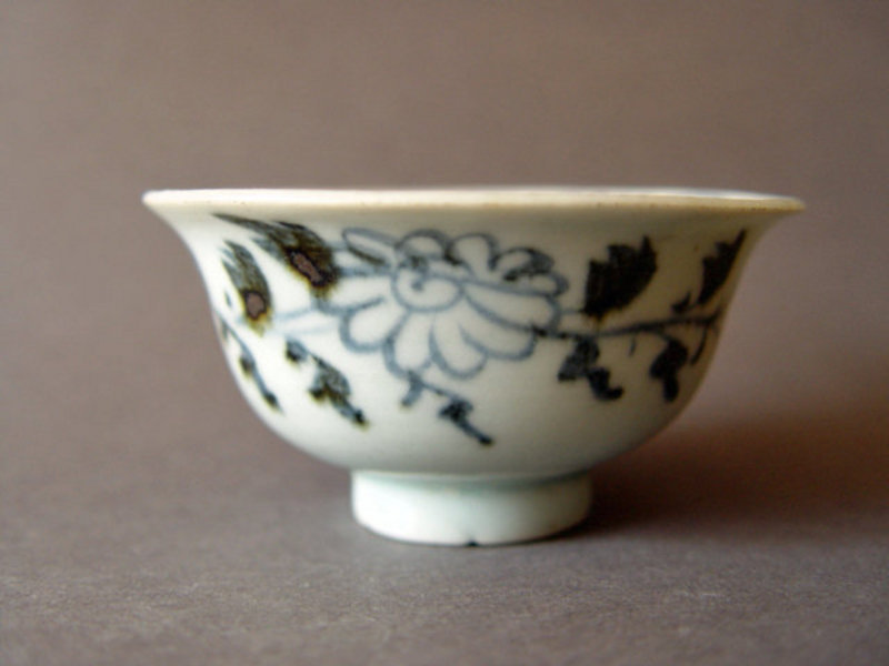 Extremely rare - a perfect condition Yuan  Dynasty Cup