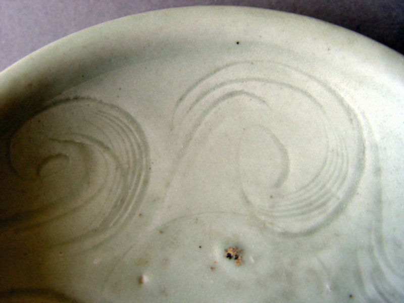 A  incised southern Song Longquan Celadon Dish