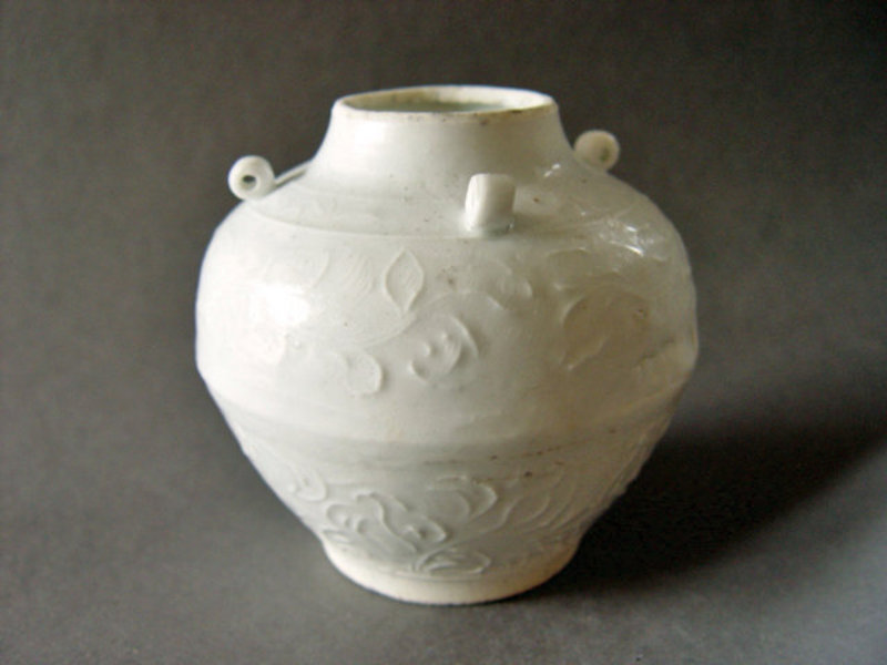 Superb Song Dynasty white glazed Jar with four Lugs