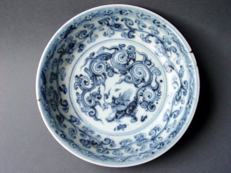 Extremely nice Ming Chenghua period  blue &amp; white dish