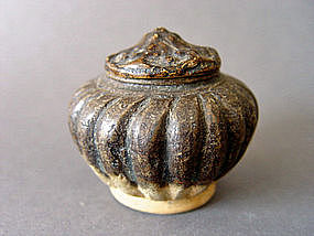 Yuan brown glazed Jar with its original Lid