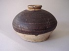 Sawankhalok ware brown glazed jar !