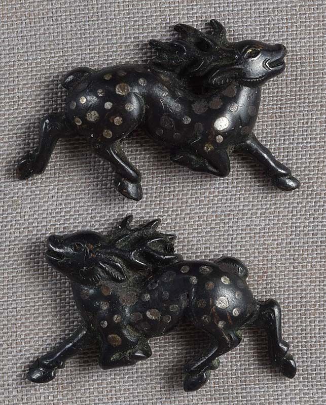 Pair 19c Japanese shakudo MENUKI DEER