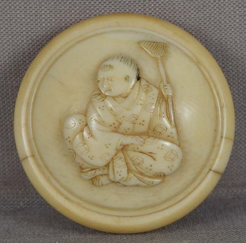 19c kagamibuta netsuke BOY with butterfly net