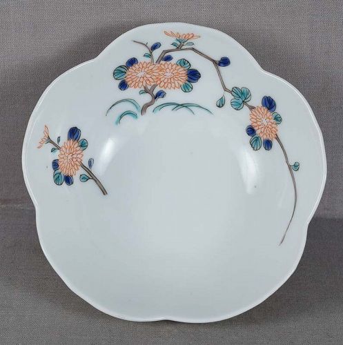 19c Japanese porcelain KAKIEMON flower bowl chrysanthemum